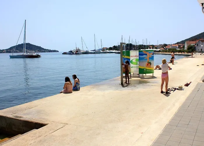 By The Sea Preko, Ugljan - 20402 *