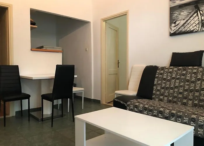 By The Sea Preko, Ugljan - 20402 Преко